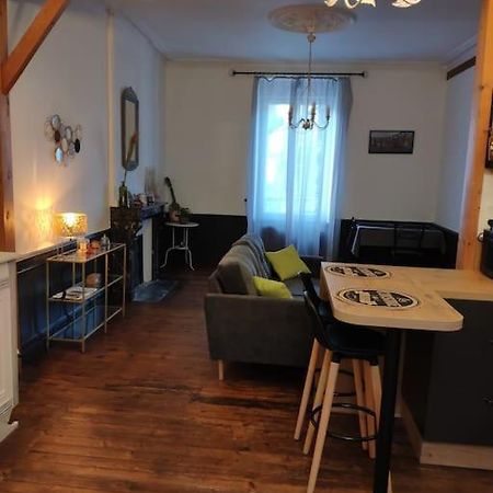 Logement Entier 50 M² Proche Centre Ville 莫尔莱 外观 照片